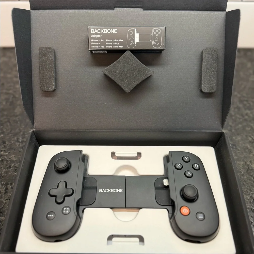 Backbone Xbox Controller for iPhone (Lightning Cable)